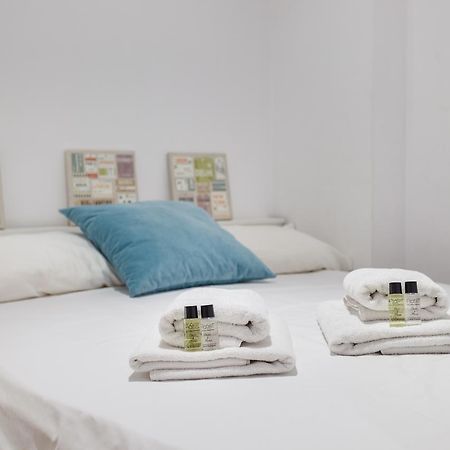 Flateli Aribau Apartman Barcelona Kültér fotó