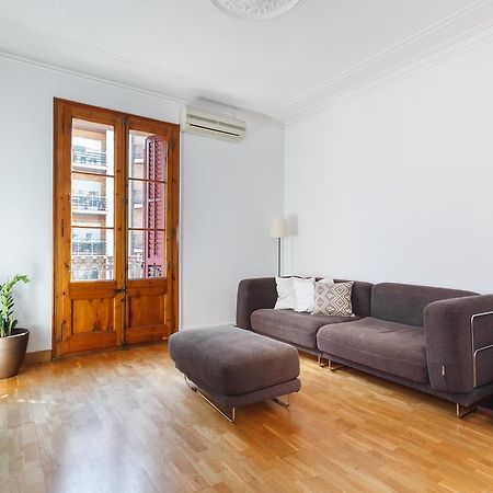 Flateli Aribau Apartman Barcelona Kültér fotó
