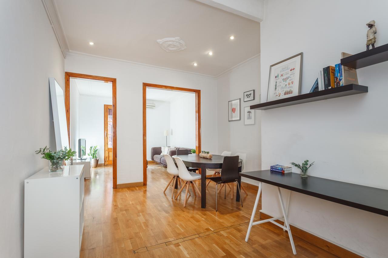 Flateli Aribau Apartman Barcelona Kültér fotó