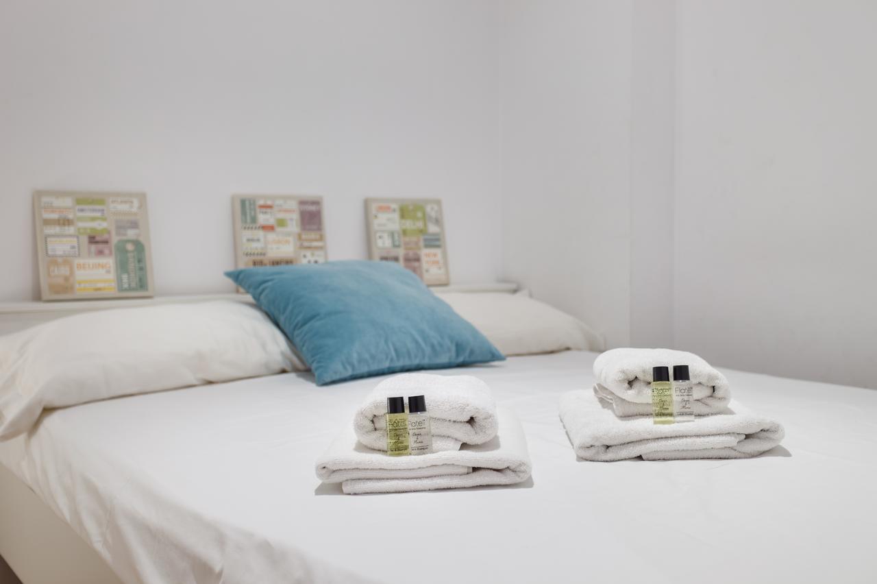 Flateli Aribau Apartman Barcelona Kültér fotó