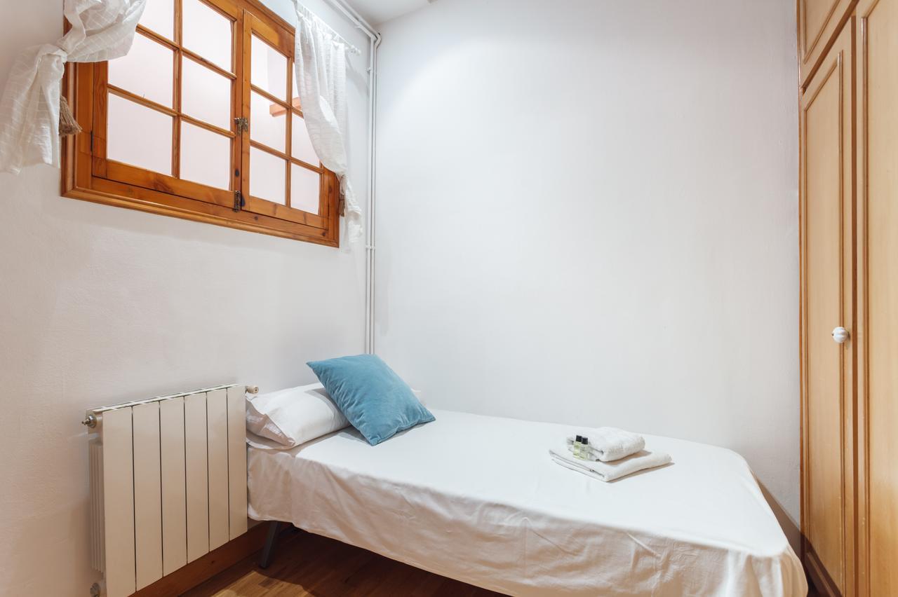 Flateli Aribau Apartman Barcelona Kültér fotó