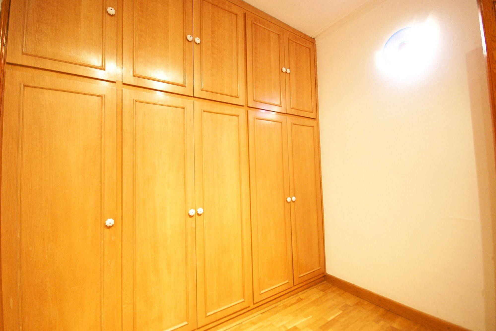 Flateli Aribau Apartman Barcelona Kültér fotó